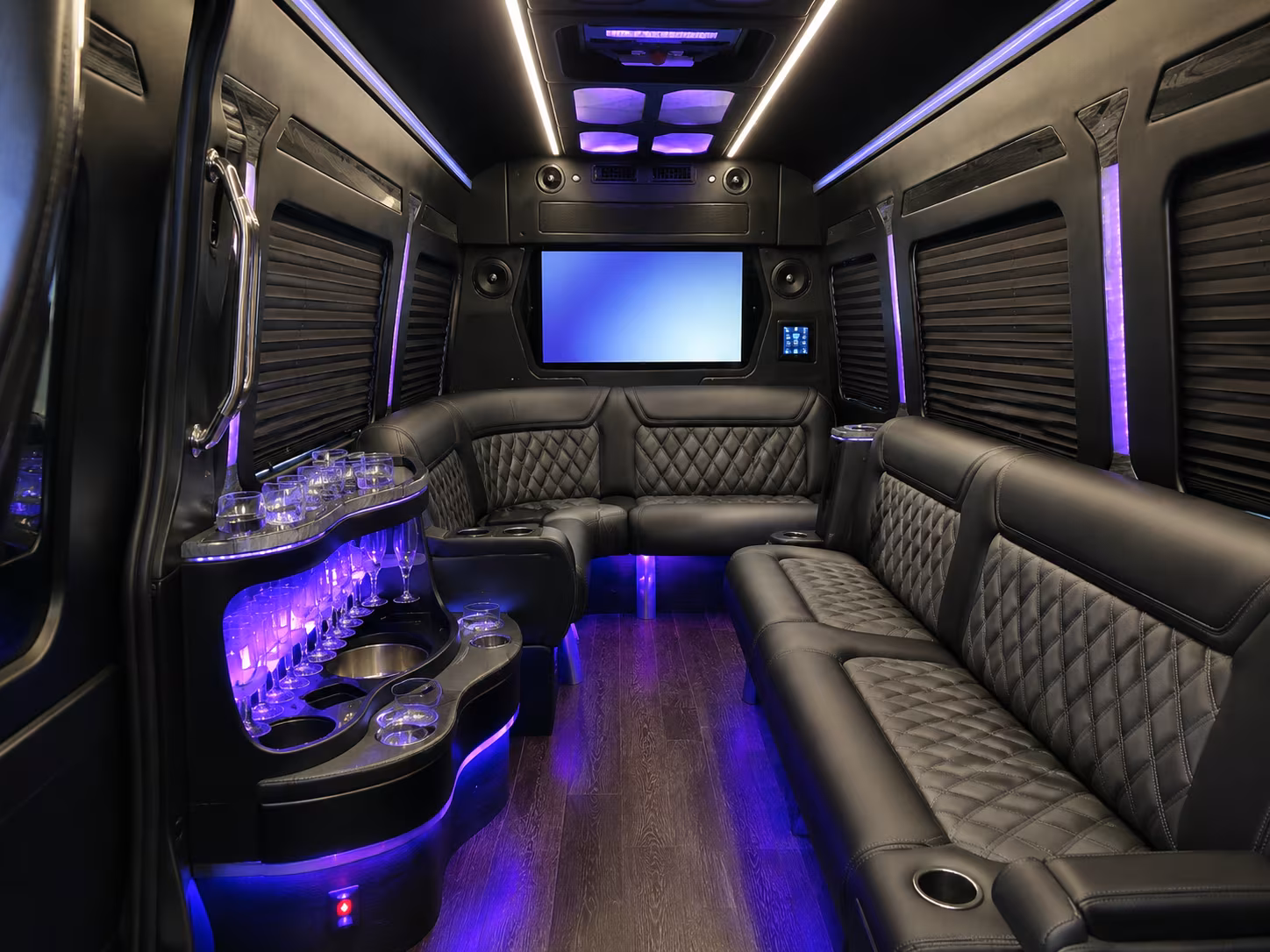 find prom buses that match your group size and your style
