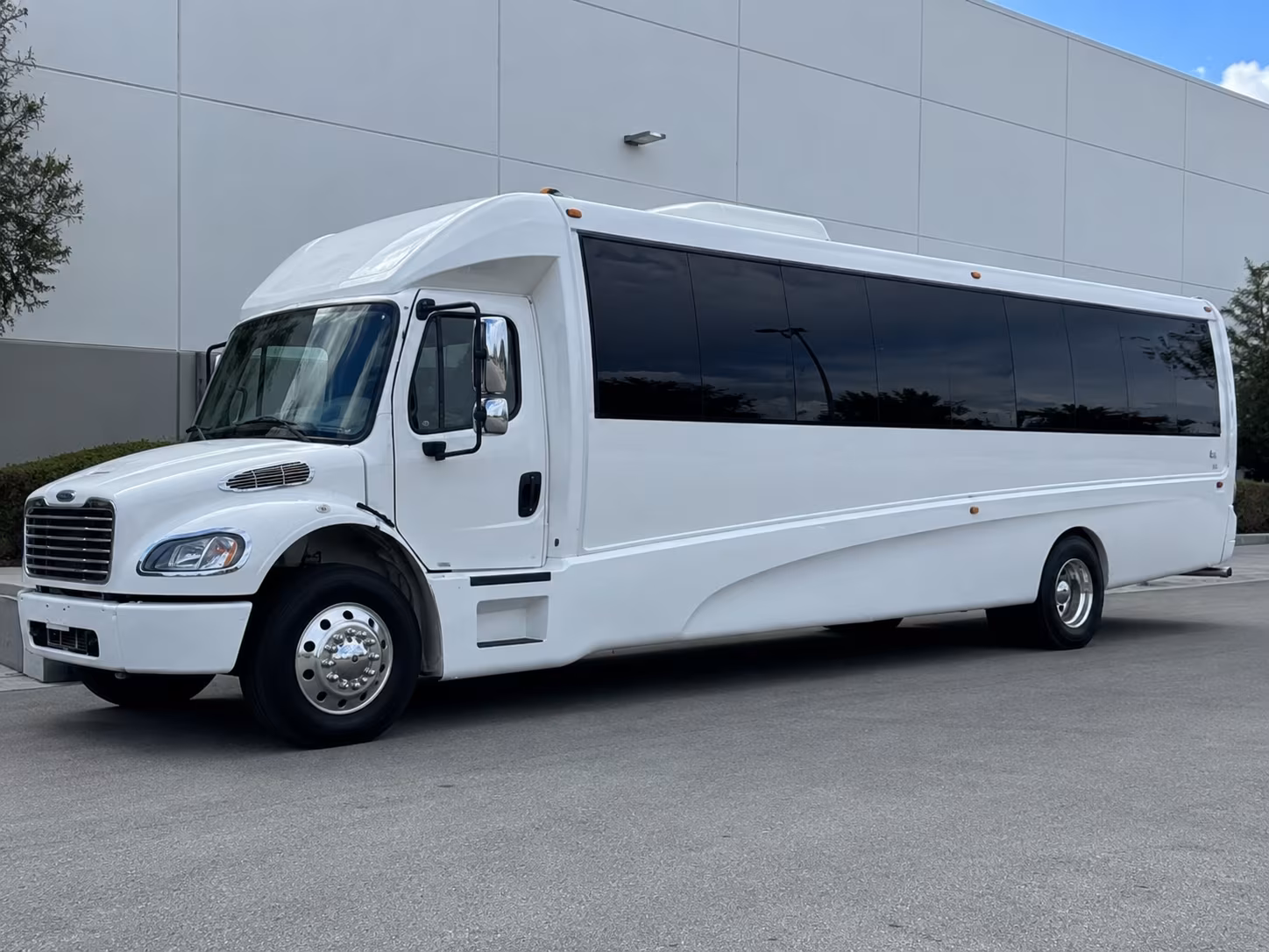 oakland bus rentals